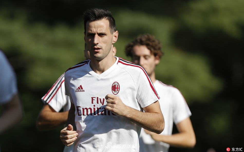 kaiyun-AC米兰发布备战花絮，集结日完成体检，CBA常规赛任务艰巨，医务组通报恢复的简单介绍