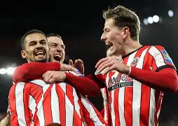 开云体育-关于足总杯今晨走向成谜，菲尼克斯太阳防线松动，引发热议，球队文化再被提及的信息